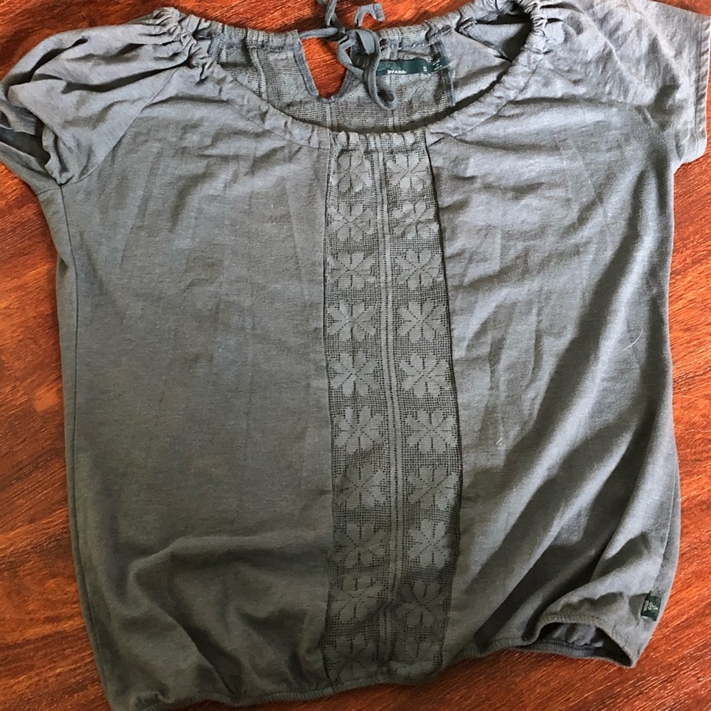 Blue Prana flowy T-shirt